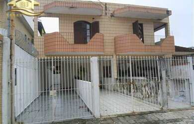 Imagem: A casa possui 2 Dormitórios, 2 Banheiros, 2 Vagas na garagem