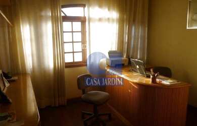 Imagem: A casa em condomínio possui 4 Dormitórios, 4 Banheiros, 3