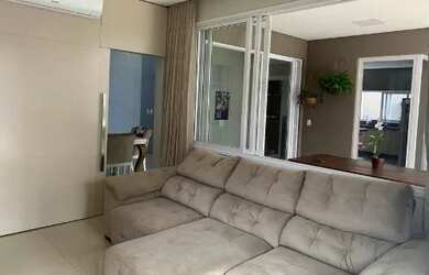 Imagem: A casa possui 3 Dormitórios, 3 Banheiros, 3 Vagas na garagem