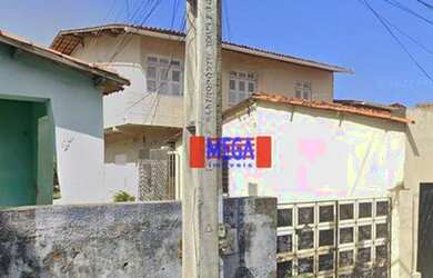 Imagem: A casa possui 3 Dormitórios, 3 Banheiros, 1 Vaga na garagem