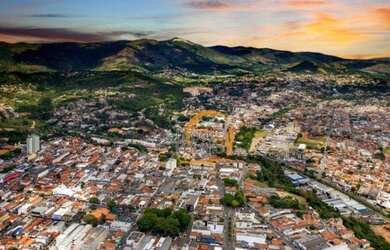 Imagem 16: Casa à venda com ótima localização no bairro Jardim Imperial em Atibaia