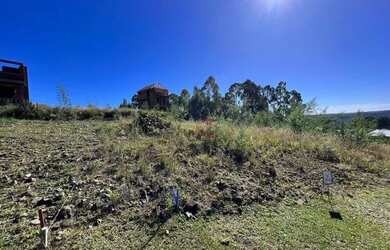 Imagem: O terreno possui 370m² de Área e está localizado em Canela