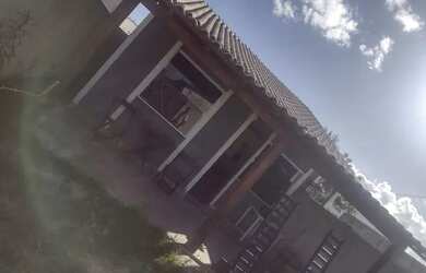 Imagem 1: Vendo 2 casas com piscina no meio Itaipuaçu