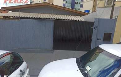 Imagem: A casa possui 5 Dormitórios, 2 Banheiros, 5 Vagas na garagem