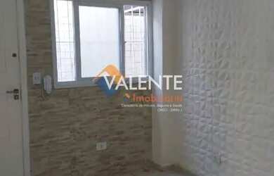 Imagem: A casa possui 2 Dormitórios, 1 Banheiro, 1 Vaga na garagem