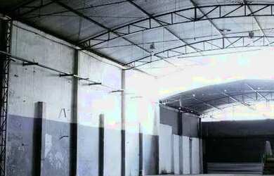 Imagem: O depósito possui 5 Vagas na garagem, 657m² de Área e está