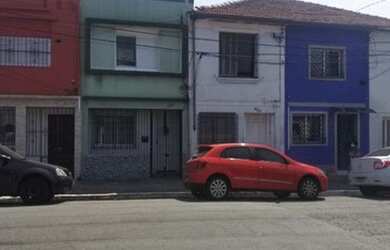Imagem: A casa possui 2 Dormitórios, 1 Banheiro e 74m² de Área e