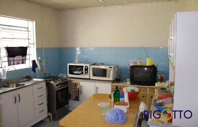 Imagem: A casa possui 3 Dormitórios, 1 Banheiro, 68m² de Área e