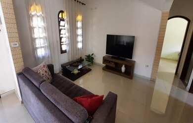 Imagem 9: Casa com piscina para venda no Jardim Aruan em Caraguatatuba