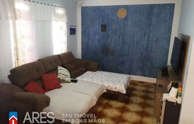 Imagem: A casa possui 2 Dormitórios, 1 Banheiro, 5 Vagas na garagem