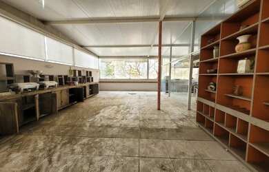 Imagem: O depósito possui 800m² de Área e está localizado em Santo