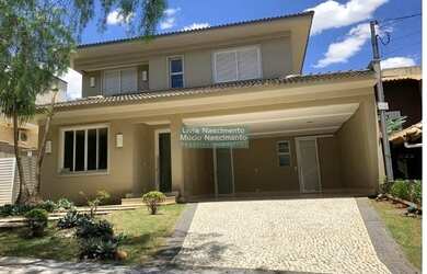 Imagem: A casa em condomínio possui 4 Dormitórios, 5 Banheiros, 4