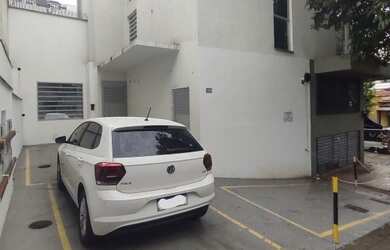 Imagem: O depósito possui 1 Vaga na garagem, 30m² de Área e está