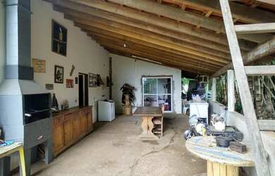 Imagem: A casa em condomínio possui 3 Dormitórios, 4 Banheiros, 250m²