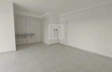 Imagem: O apartamento possui 2 Dormitórios, 2 Banheiros, 2 Vagas na