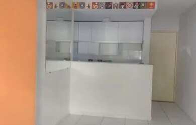 Imagem: O apartamento possui 2 Dormitórios, 1 Banheiro, 2 Vagas na