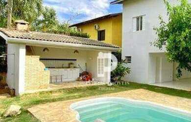 Imagem: A casa possui 3 Dormitórios, 4 Banheiros, 2 Vagas na garagem