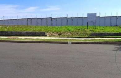 Imagem: O terreno possui 360m² de Área e está localizado em Jardim