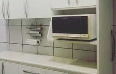 Imagem: O apartamento possui 2 Dormitórios, 1 Banheiro e 1 Vaga na