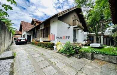 Imagem: A casa em condomínio possui 4 Dormitórios, 5 Banheiros, 5