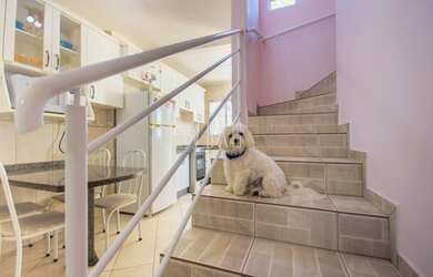 Imagem: A casa possui 4 Dormitórios, 4 Banheiros, 3 Vagas na garagem