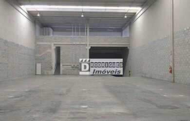 Imagem: O depósito possui 1025m² de Área e está localizado em Piraporinha