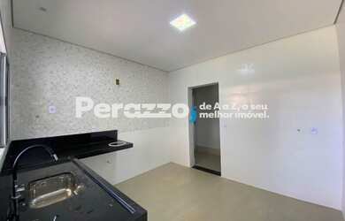 Imagem: A casa em condomínio possui 4 Dormitórios, 2 Banheiros, 2