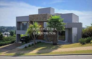 Imagem: A casa em condomínio possui 5 Dormitórios, 5 Banheiros, 4