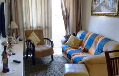 Imagem: O apartamento possui 3 Dormitórios, 1 Banheiro, 1 Vaga na garagem