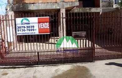 Imagem: A casa possui 3 Dormitórios, 3 Banheiros, 5 Vagas na garagem