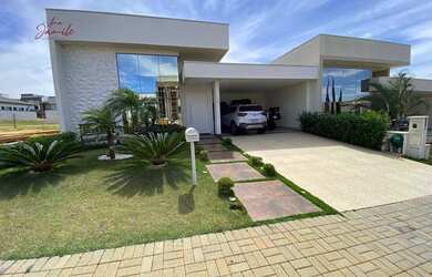 Imagem: A casa em condomínio possui 3 Dormitórios, 4 Banheiros, 4