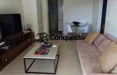 Imagem: O apartamento possui 3 Dormitórios, 1 Banheiro, 2 Vagas na