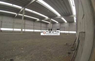 Imagem: O depósito possui 5 Vagas na garagem e 6500m² de Área e está