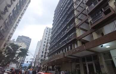 Imagem: O apartamento possui 1 Dormitório, 1 Banheiro, 1 Vaga na garagem