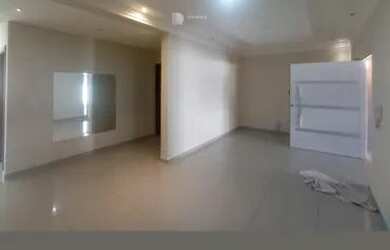 Imagem: A casa possui 3 Dormitórios, 3 Banheiros, 2 Vagas na garagem