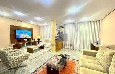 Imagem: A casa possui 5 Dormitórios, 5 Banheiros, 2 Vagas na garagem