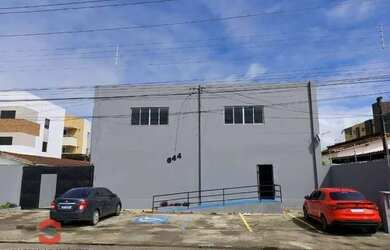 Imagem: O depósito possui 4 Vagas na garagem, 594m² de Área e está