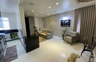 Imagem: A casa possui 3 Dormitórios, 3 Banheiros, 3 Vagas na garagem