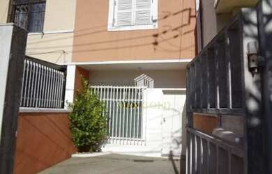 Imagem: A casa possui 3 Dormitórios, 1 Banheiro, 1 Vaga na garagem