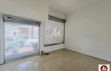 Imagem: O depósito possui 4 Vagas na garagem, 220m² de Área e está