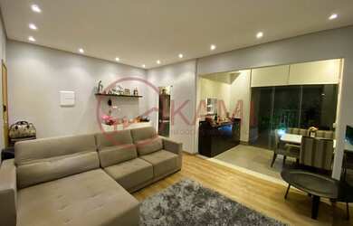 Imagem: O apartamento possui 2 Dormitórios, 2 Banheiros, 2 Vagas na