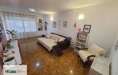 Imagem: A casa possui 2 Dormitórios, 2 Banheiros, 2 Vagas na garagem