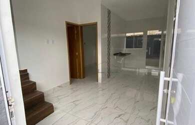 Imagem: A casa possui 2 Dormitórios, 1 Banheiro, 1 Vaga na garagem