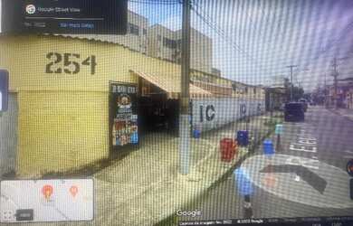 Imagem: O depósito possui 5 Vagas na garagem, 330m² de Área e está