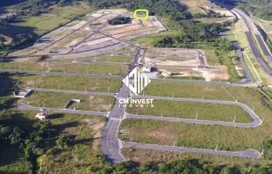 Imagem: O terreno possui 450m² de Área e está localizado em Colônia