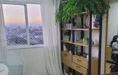 Imagem: O apartamento possui 2 Dormitórios, 1 Banheiro, 1 Vaga na garagem