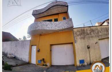 Imagem: A casa possui 3 Dormitórios, 3 Banheiros, 1 Vaga na garagem