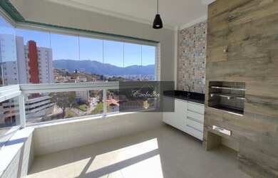 Imagem: O apartamento possui 3 Dormitórios, 1 Banheiro, 2 Vagas na