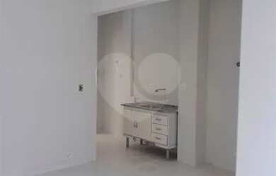 Imagem: O apartamento possui 1 Dormitório, 1 Banheiro, 1 Vaga na garagem