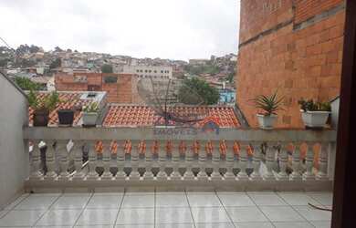 Imagem: A casa possui 2 Dormitórios, 2 Banheiros, 1 Vaga na garagem